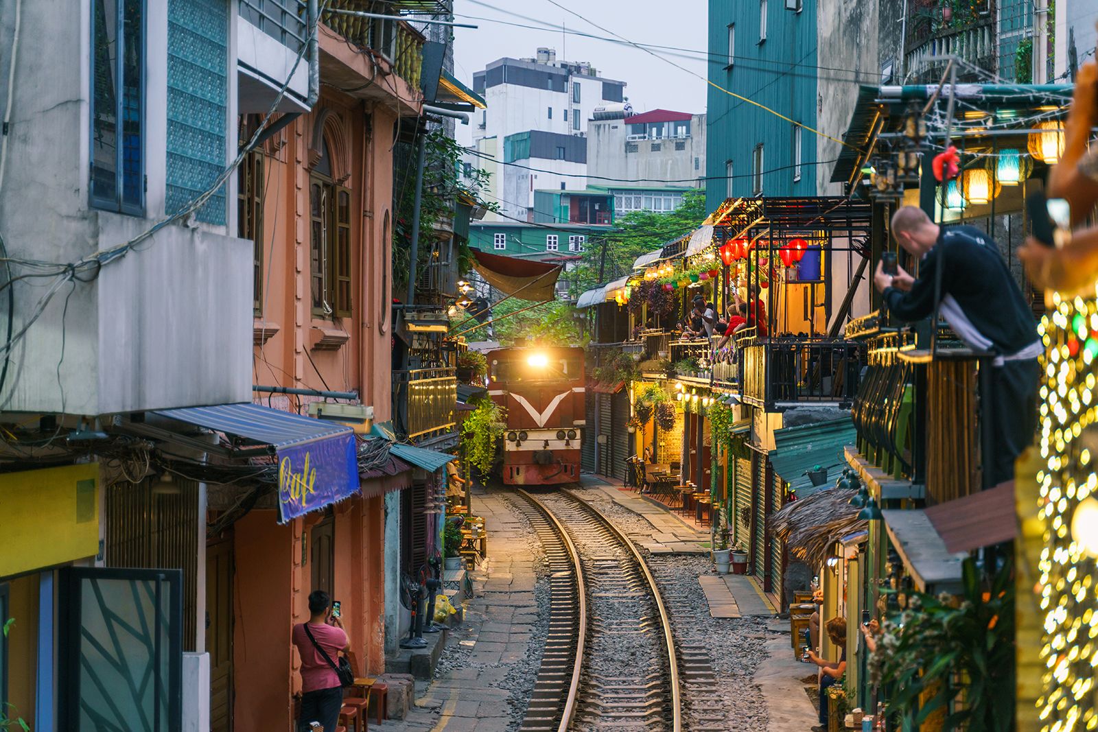 Tour Hanoi