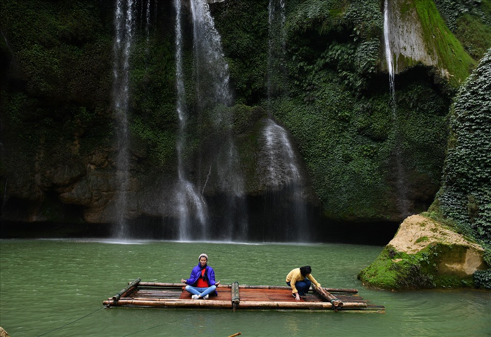 Hanoi Moc Chau Mai Chau 2 Day Tour with Meals